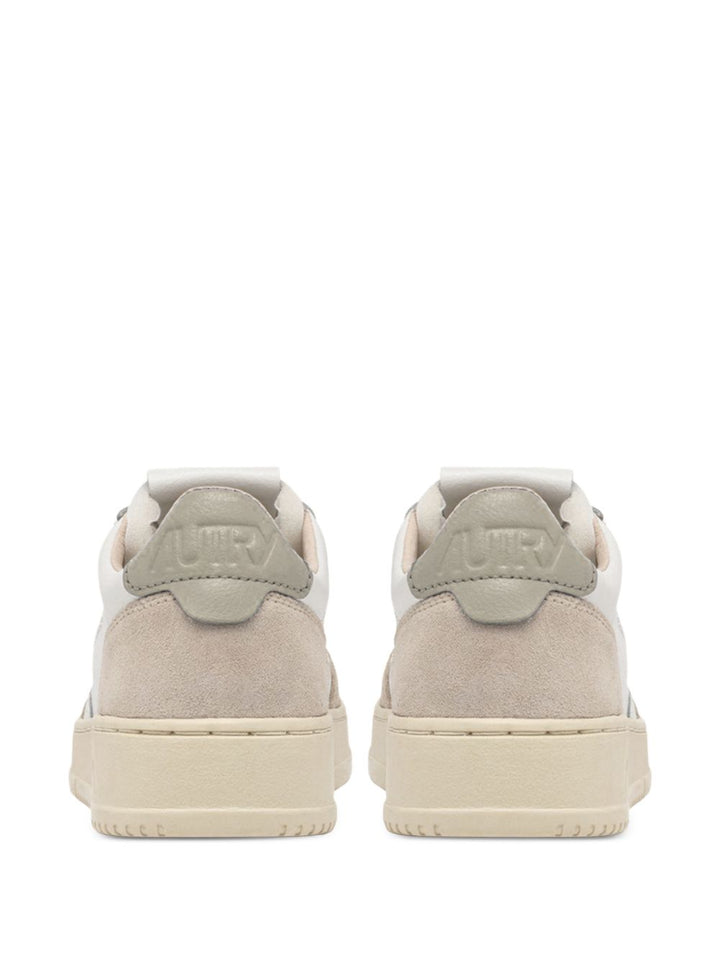 Autry Sneakers - GOLD | dd52eb877df5d946aac4b9bb1ff3a84c1cf5b3b2