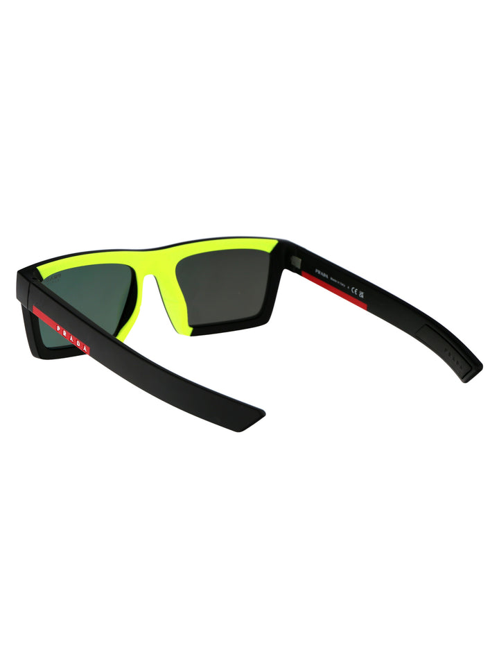 Prada Linea Rossa SUNGLASSES - Nero | 6237ec5557e2e067f73282ab5c37f1e2fbad5a77
