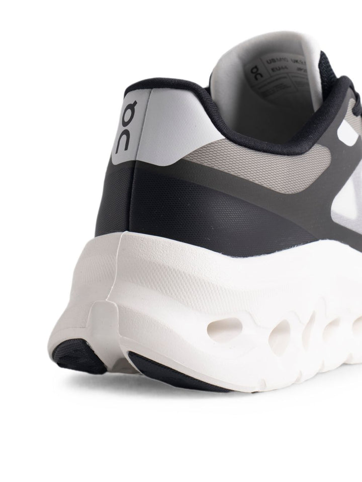 On Sneakers - WHITE | 9f281f0e1d23f51ce4b0a70f8cd1438a8bad2537