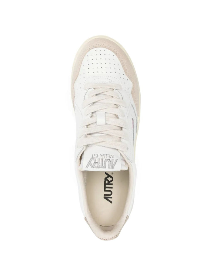 Autry Sneakers - GOLD | f09ba5a8f1961e15fc24ecfe3fc1e8b5f3cba55a