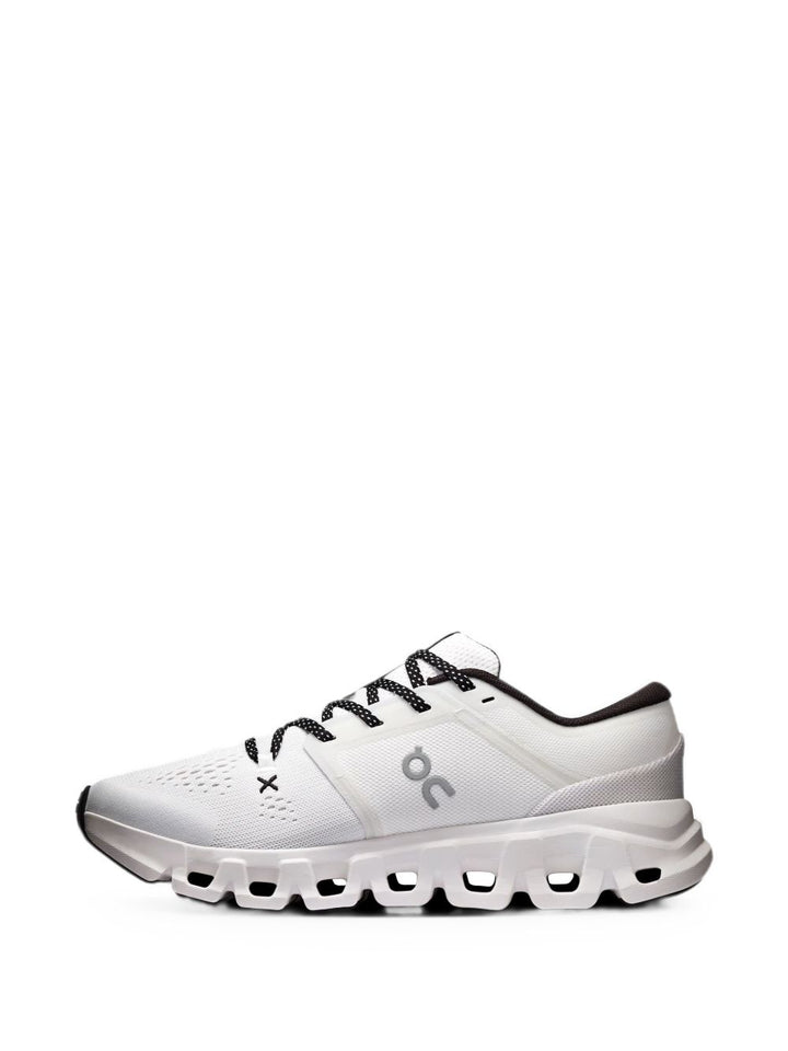 On Sneakers - WHITE | 622b5b089539e58d162b86aed9d11c4c92c1f575
