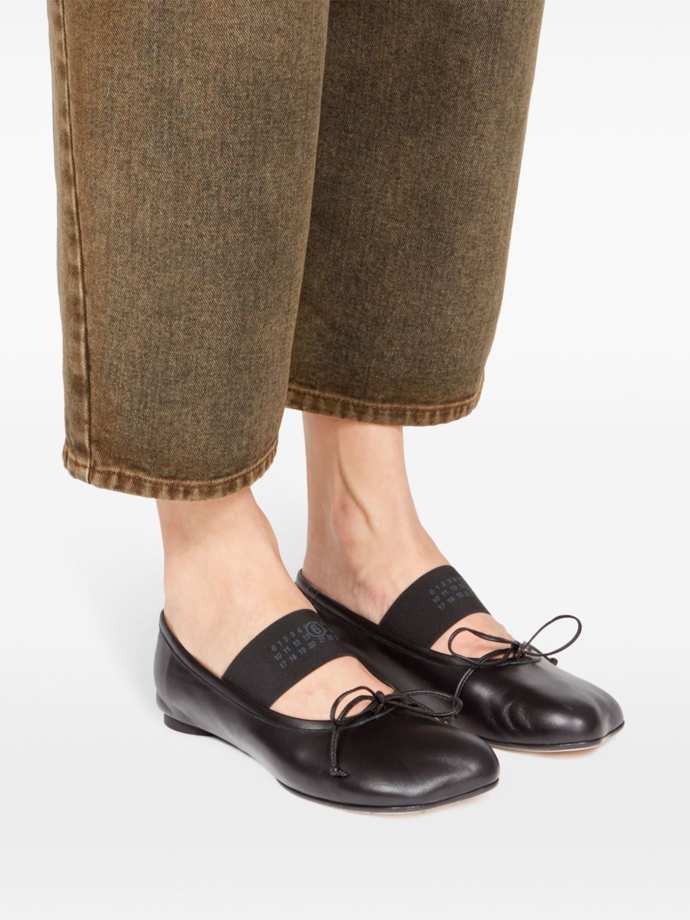 Mm6 Maison Margiela Flat shoes - BLACK | 0c31f191407b5ca133df4d9cdd8f5beed09fc670
