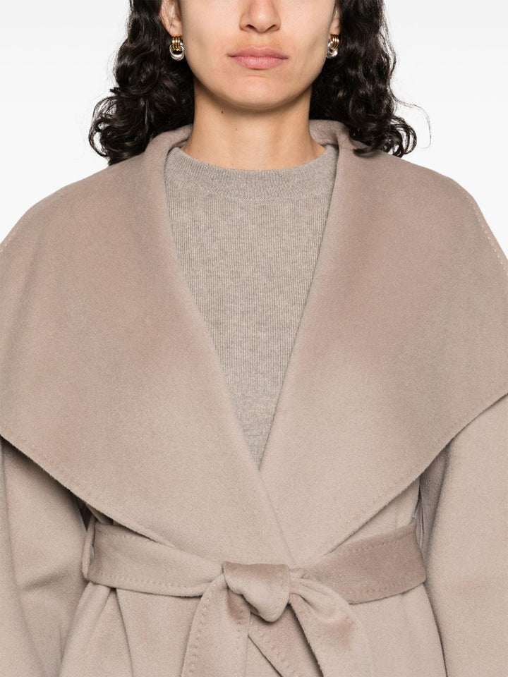 Soft Goat Coats - BEIGE | cdc6eedc8a5615713ff3ffbf21757f3871511cbe