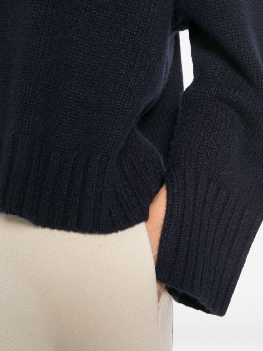 Soft Goat Sweaters - BLUE | baa68bdf92eda03783d4b0090ff4a47122f76711