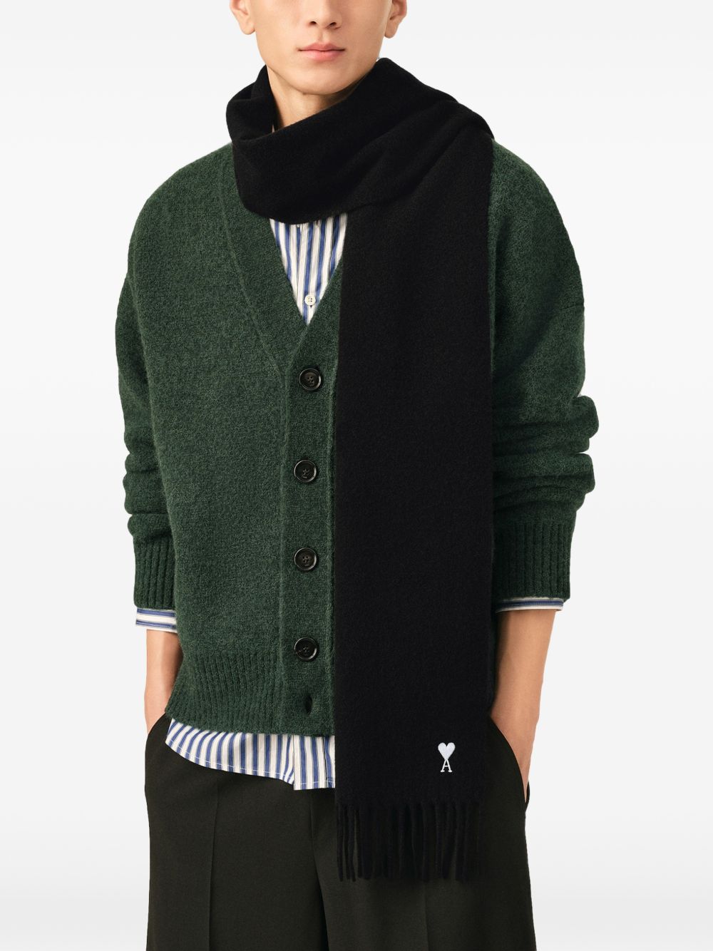 Ami Paris Scarfs - BLACK | 8e1b0456f83b546602cc6f350169766369360c8b