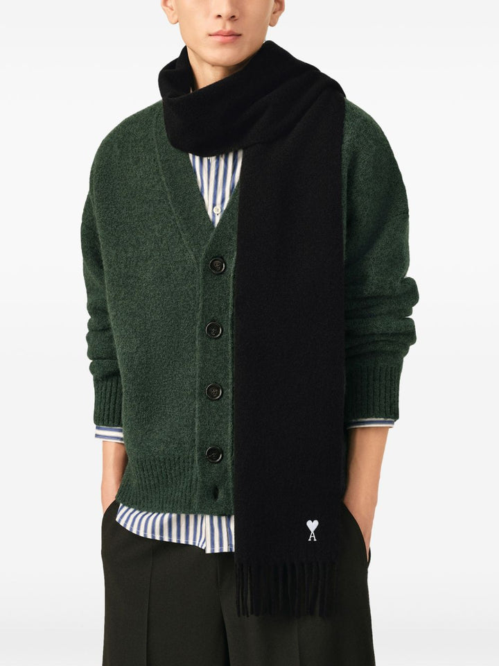 Ami Paris Scarfs - BLACK | 8e1b0456f83b546602cc6f350169766369360c8b