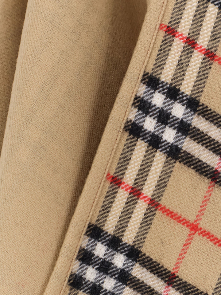 Burberry Jackets - Light and natural | 9fdefdc47df4b193911985eaf1575fa6b1e2d497