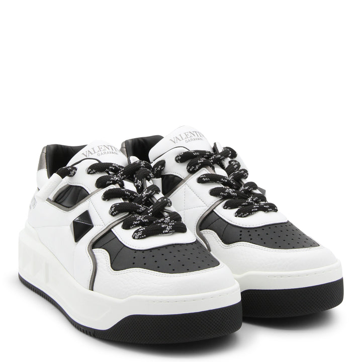 Valentino Garavani Sneakers - Light and natural | 3fa5037ac458af8a72273462bbf4c20ee15a51ec