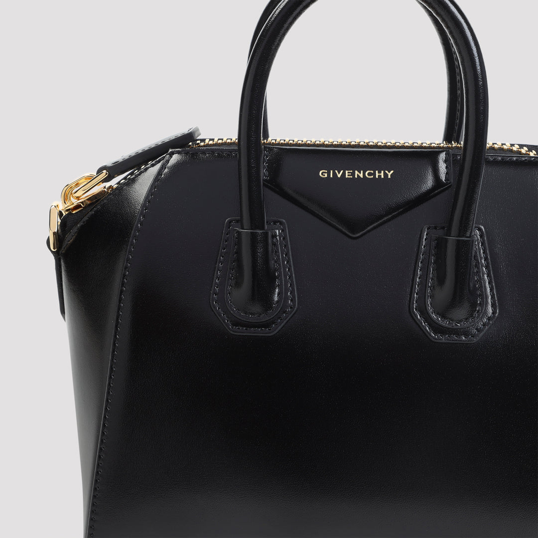 Givenchy Handbag - Nero | 83bf549da2f204b5fcebac4781fb54941a773e28