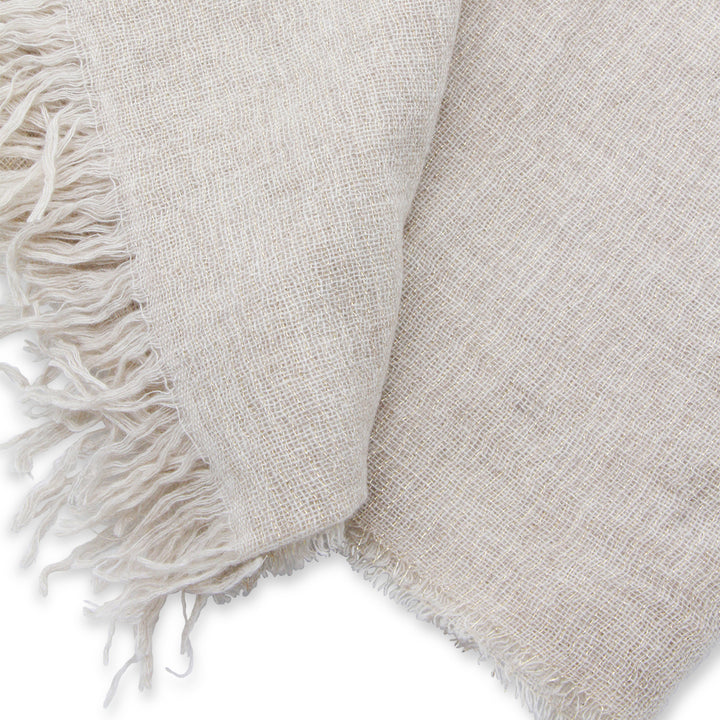 Fabiana Filippi Scarfs - Light and natural | ad1ab745ee7da8dc75fa5efdb8a7bb6ca5ea0d00