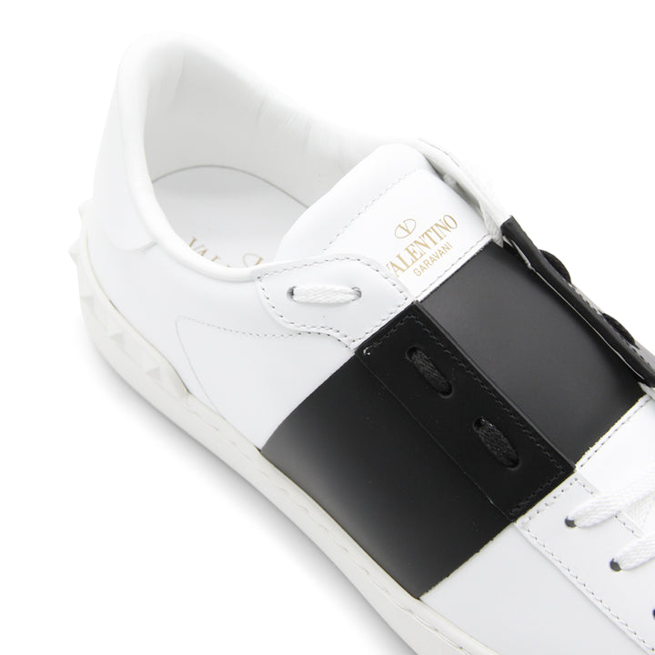 Valentino Garavani Sneakers - Light and natural | d8ab9b48de56cbe4e118e8b3239c157faded6910