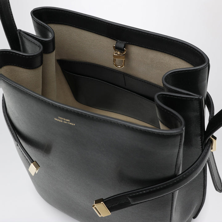 Toteme Apparel & Accessories - Nero | 6760223dd1d3b960fabb46f8067a43d14d17538a
