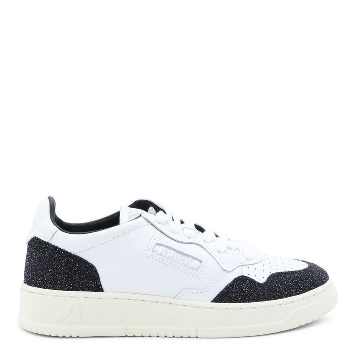 Autry Sneakers - SOFLEA/SPK WHT/BLK | e3ac97f008845333807da87f9a48e768610a49a3