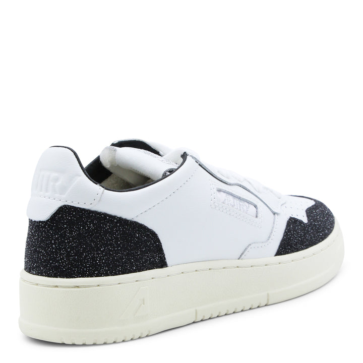 Autry Sneakers - SOFLEA/SPK WHT/BLK | 8b1fa2497bbfa13dfd50857d207db922248675b4