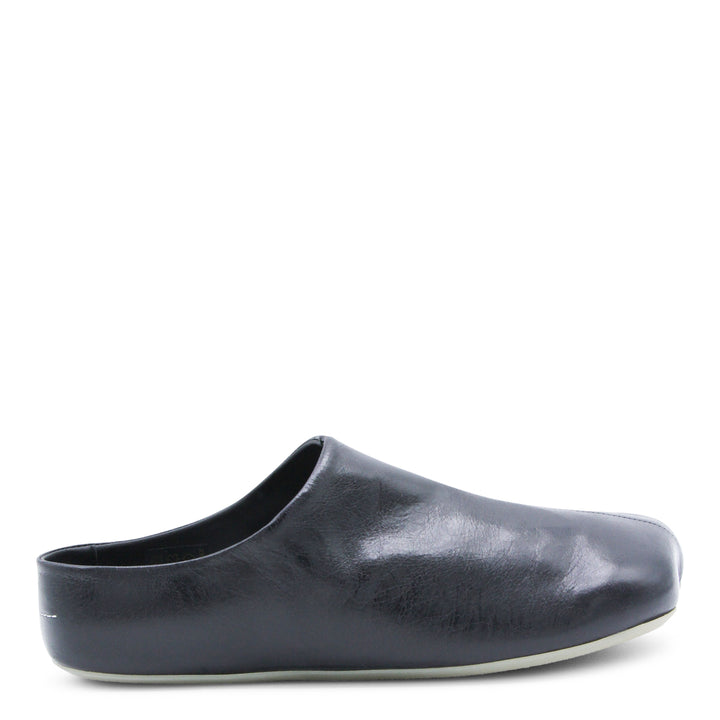Mm6 Maison Margiela Flat shoes - BLACK | e438d48a229b2c7801aa774f525d33cc875a24fb