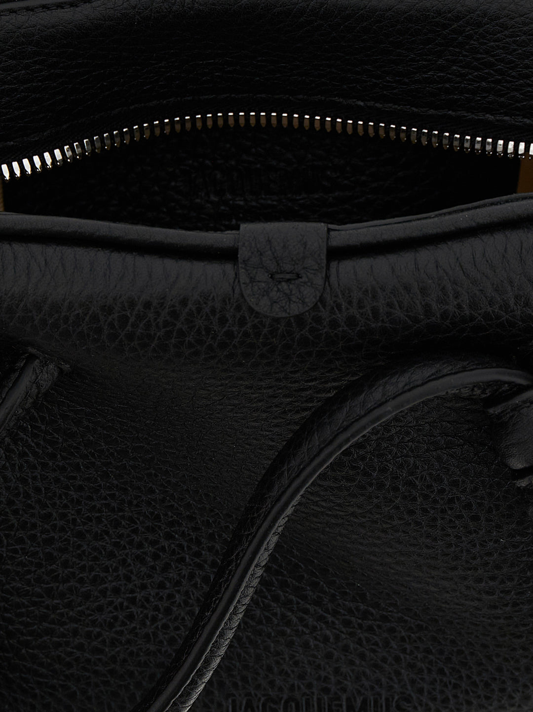 Jacquemus Le Petit Turismo Borse a Mano - Nero | c48a2a1d919ee110bf5beb36a8544a5fcfc1befe