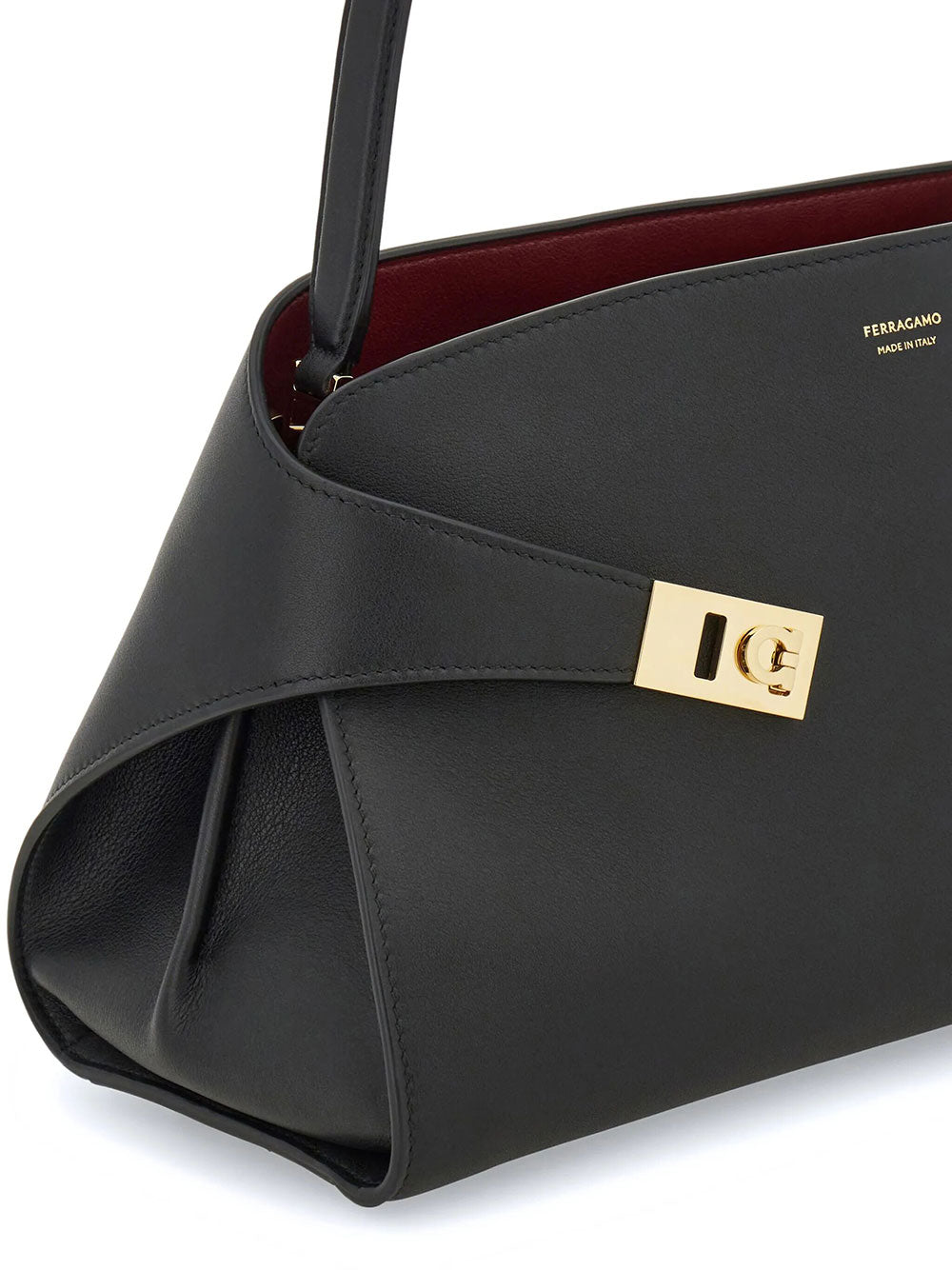 Ferragamo Borse a Spalla e Tracolla - Nero | e1390f36e62b2ab3eb76992b8652520ecc6c2f6c