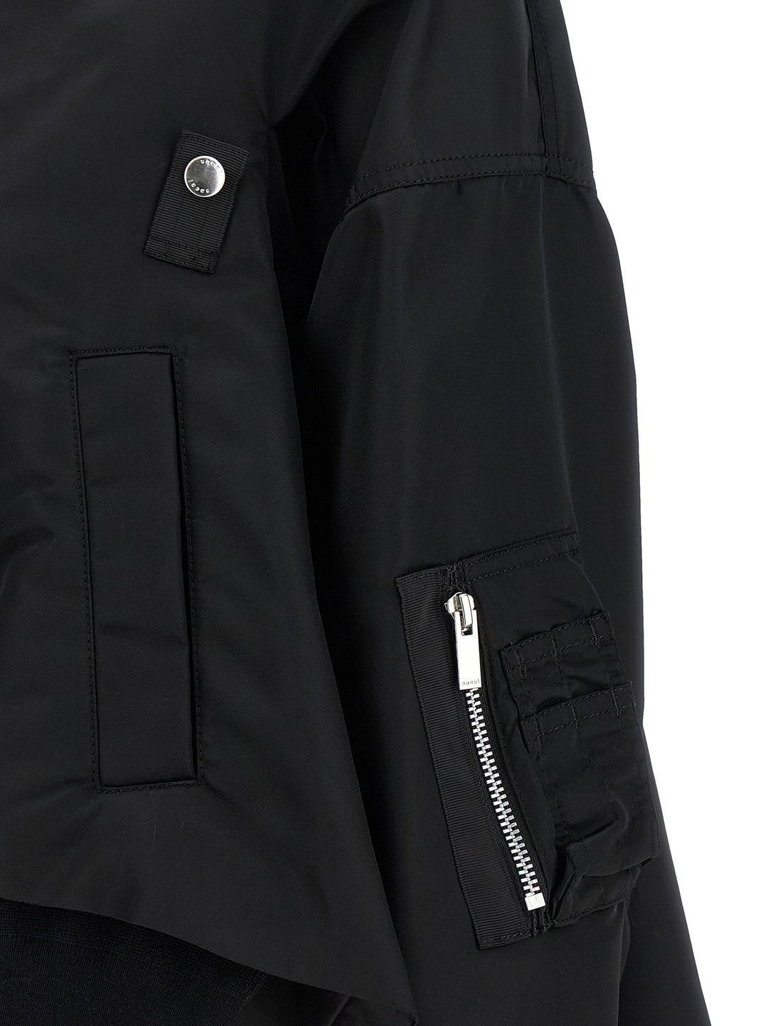 Sacai Asymmetrical Blouson Bottom Puffer Jackets - Nero | 7b91d76944d1c925e1a576656eef12aab0e48385