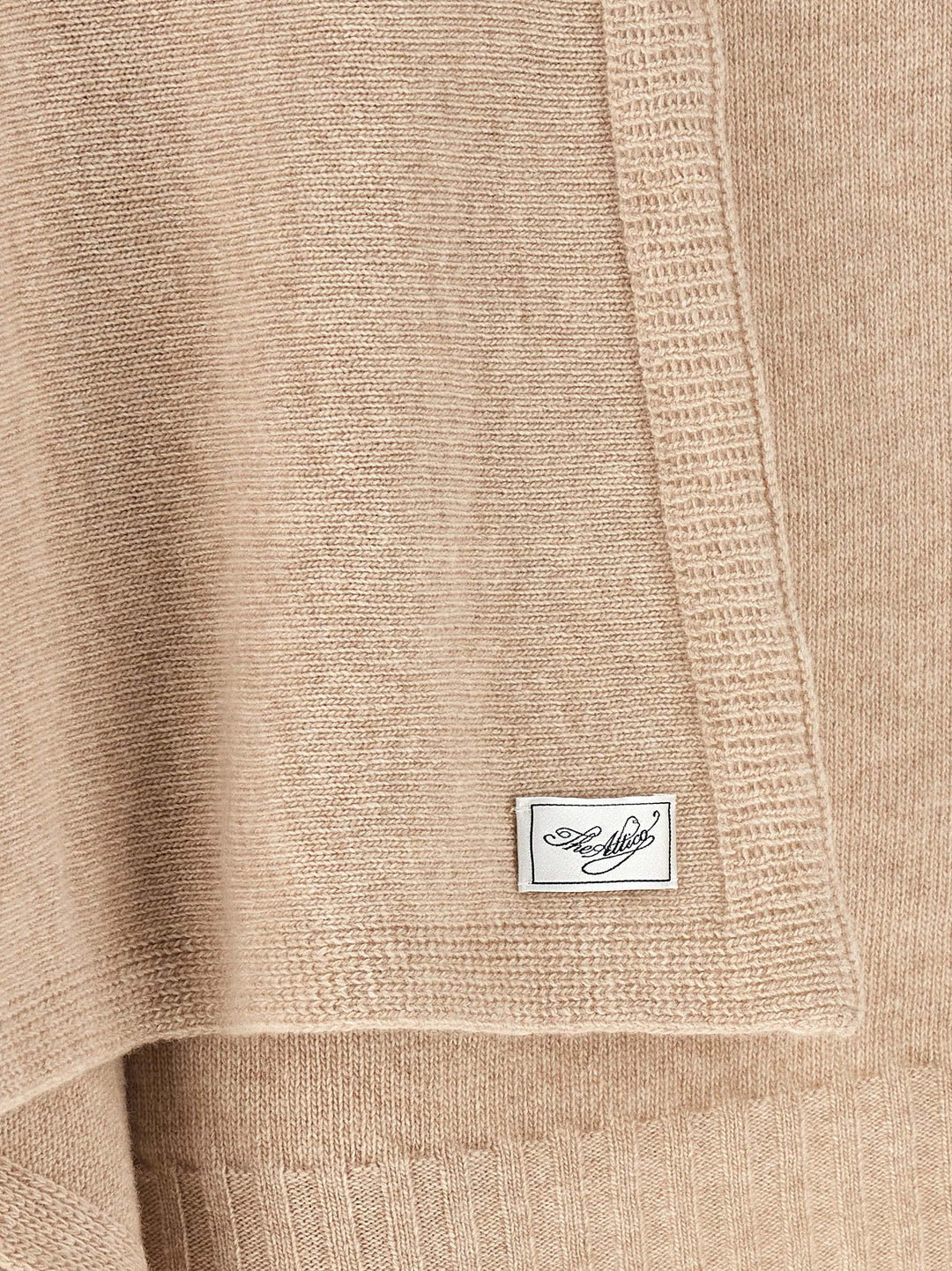 The Attico Sweater With Scarf Maglioni - Beige | 9c433a28bdc75ec38f0cee23e368594837a0e2e5
