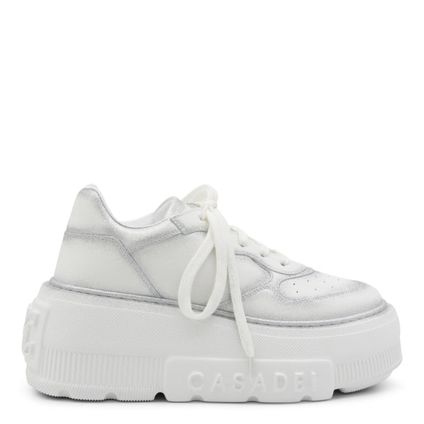 Sneakers Chiari E Naturali