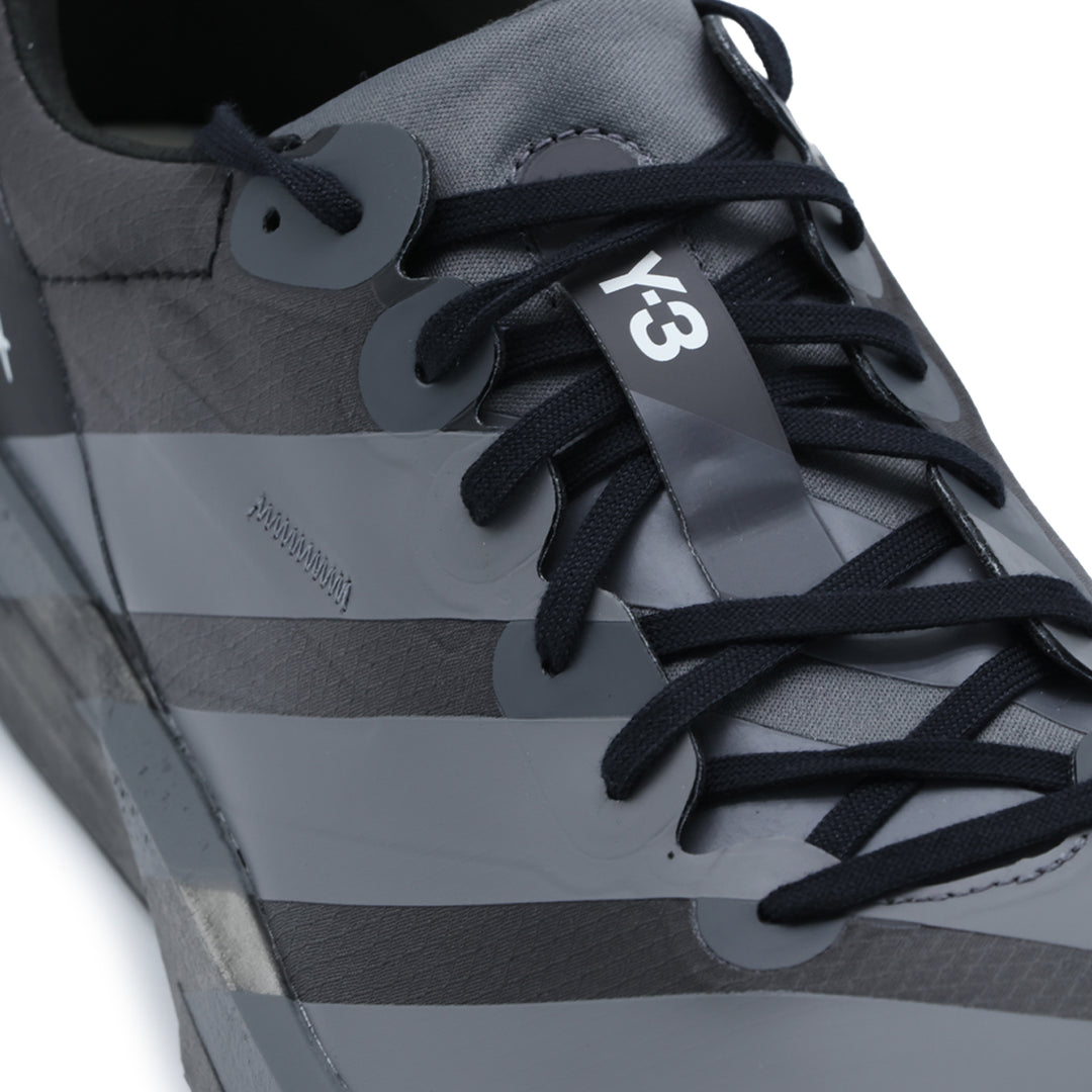 Y-3 Sneakers - BLACK/GREY FIVE/OFF WHITE | 145679d34d654a36f7f51fecf17e10ab1244bb04
