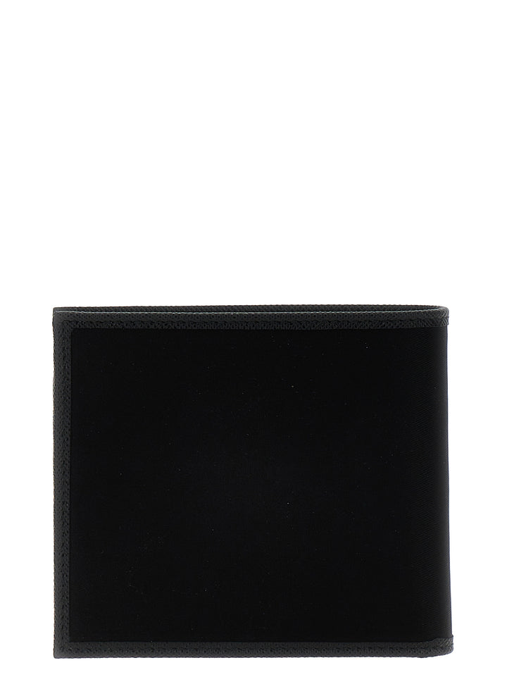 Prada Re-Nylon Wallet Portafogli - Nero | 40aaa479e1f553758e73fbe2510902ad6d46dba2