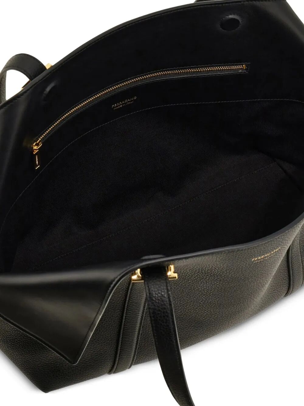 Ferragamo Totes - Nero | 40fb8242eee5ff35e2e5bd1a7e0aa9c70f75d5cb