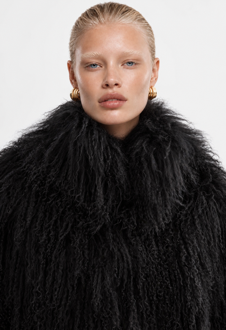 Cappotto Elenne Nera in Mongolia
