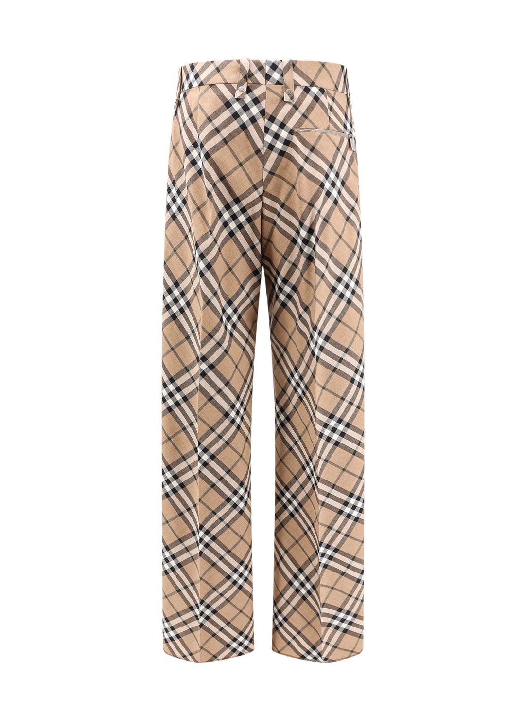 Burberry  - Light and natural | 0ce2421d6aaa9cd79ae70ac03eff8421e82637fd