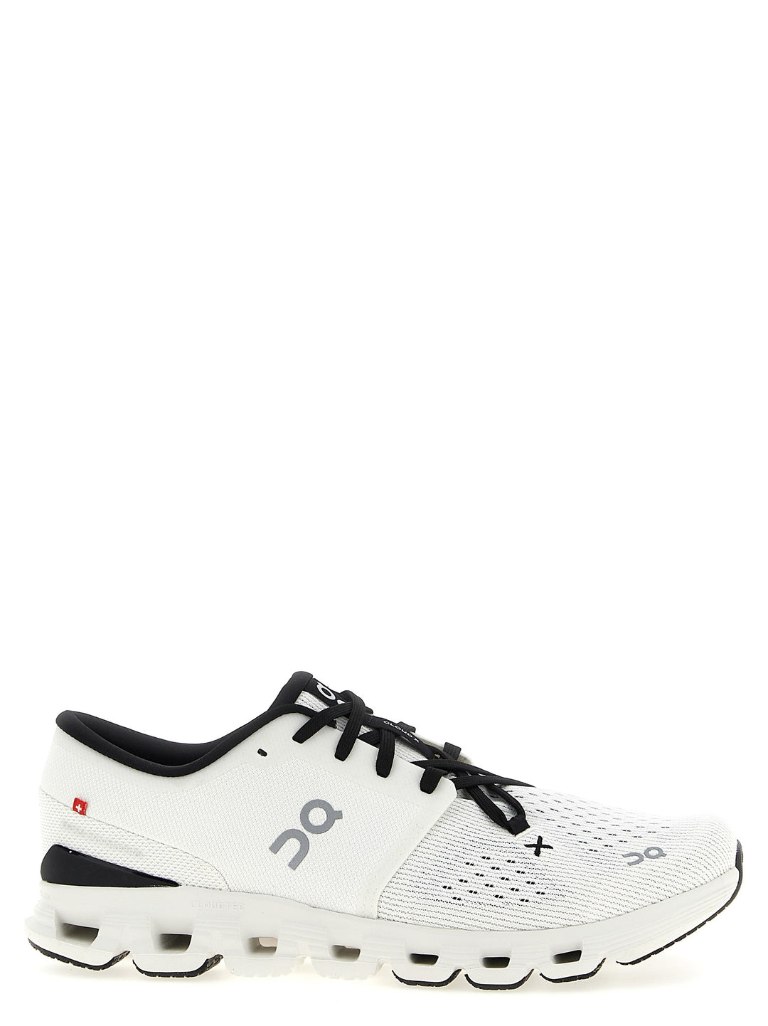 On Cloud X 4 Sneakers - Bianco | 11c767f7b98250cf5cabf273080396718e5bfb3c
