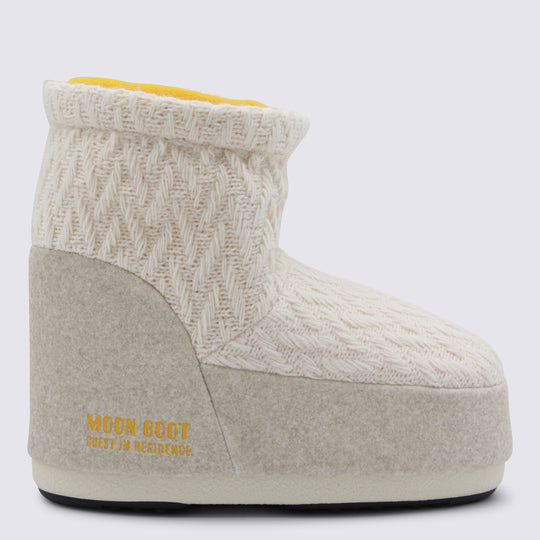 Boots White Sand
