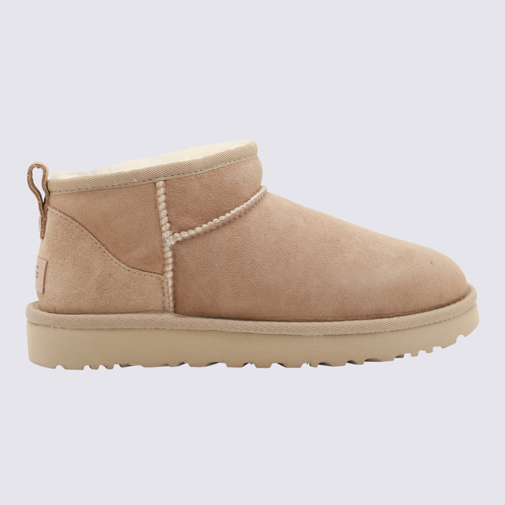Ugg Boots - SAND | fbcd8a417591f34db54997891a0fe342c92cc26c