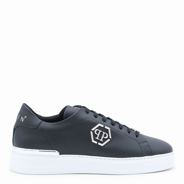 Black Sneakers
