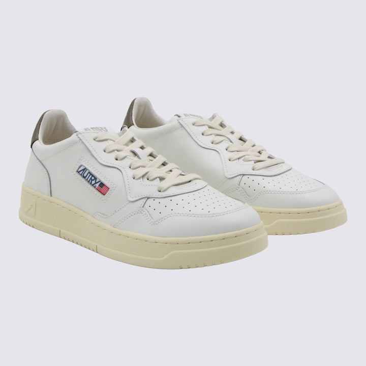 Autry Sneakers - WHITE/CHOCO | a6afb45fccec65990285300f6f639ddc16381bc1