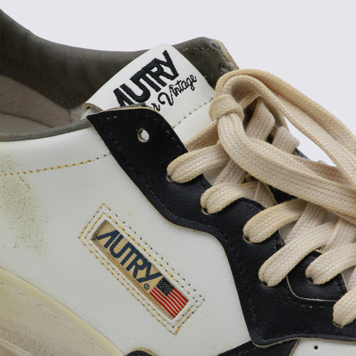 Autry Sneakers - WHITE/BLACK/COVGRN | d94ed65adbfaa1b8635ab004d7fb7d7c7f73e048