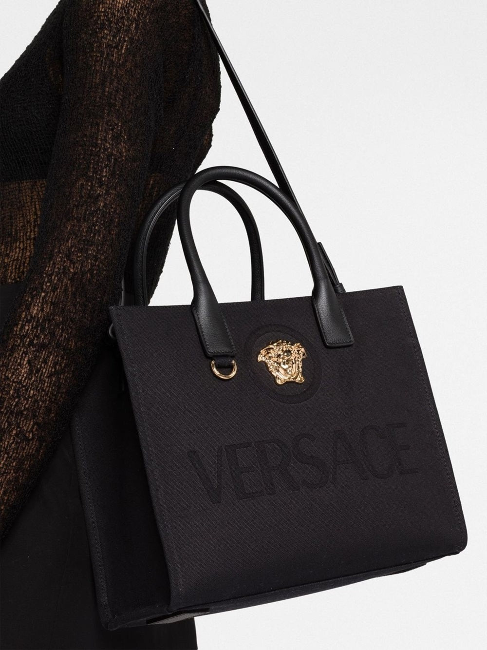 Versace Totes - Nero | 4d626dc5114fc13d9a5724f7f1d94c1adc943a14