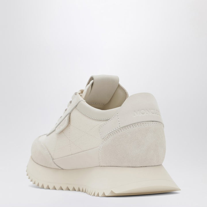 Moncler Scarpe - Beige | 7eb2c8a5c02f7e8cc3be5bb26b2e94e04f9658db