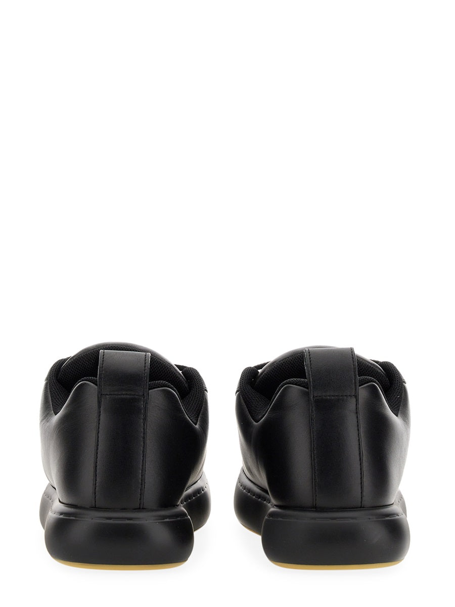Bottega Veneta Sneakers - Black | 99cfad979165ebc338e34e8c2ea0bdcb83508256