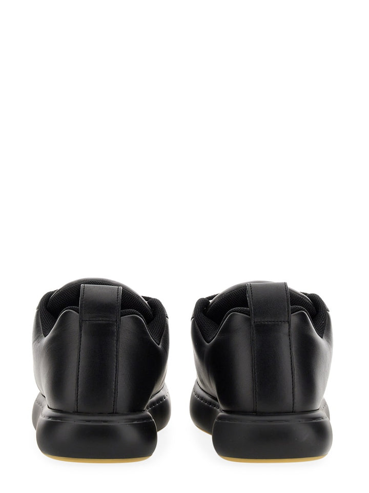 Bottega Veneta Sneakers - Black | 99cfad979165ebc338e34e8c2ea0bdcb83508256