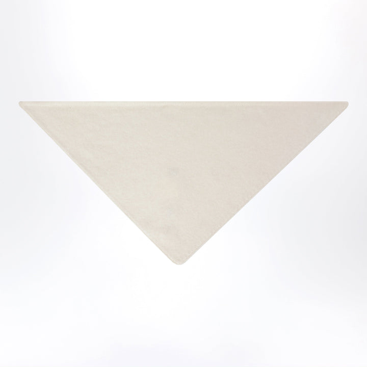 Almada Label Scarves & Shawls - Bianco | 4603b7ddc36fd1d1d3d9368b9987593831703792
