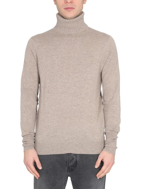 Camiseta de cuello alto