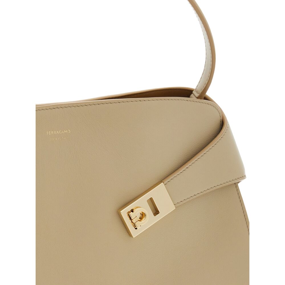Ferragamo Borse - Neutro | 1d88382e494ec36045a09b4579d0321351818968