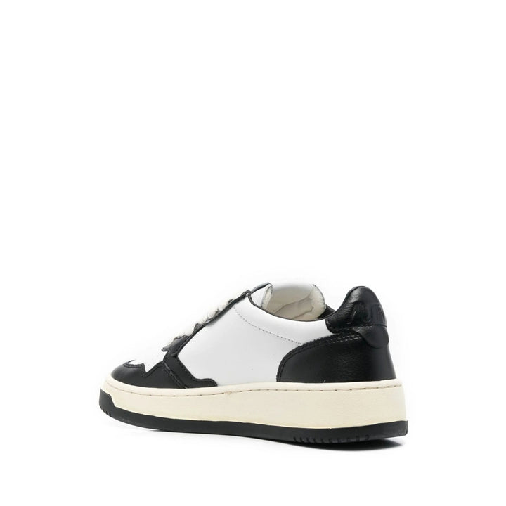 Autry Sneakers - Nero, Bianco | 30e3592ed38282a2c482ec99c81fd5c9b487017b