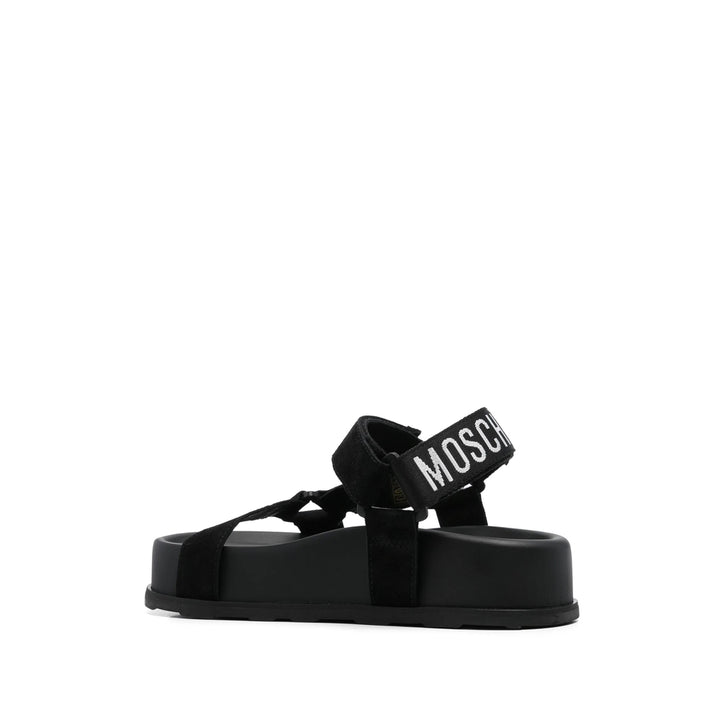 Moschino Scarpe - Nero | a30edcb985ec79f5d8df6b836ae74d30746f6f2c