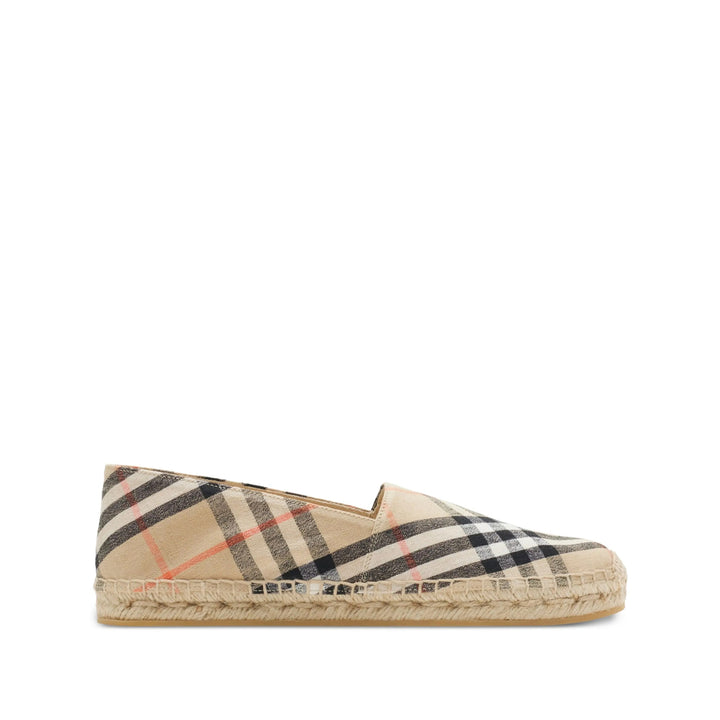 Burberry Scarpe - Neutro | a1844bef65454b5baa1faeacb75d1539452375c2
