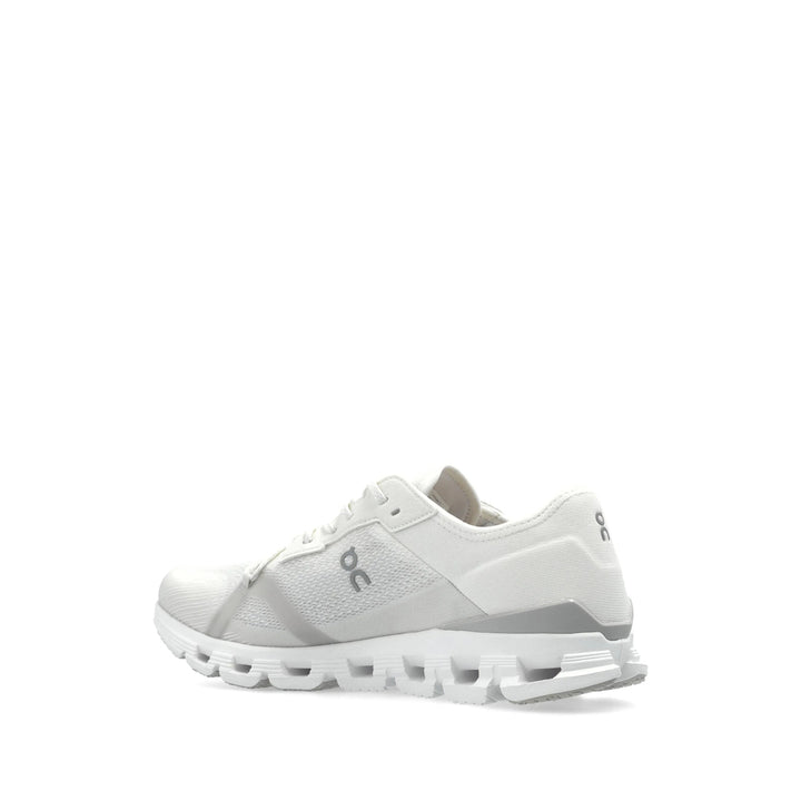 On Running Sneakers - Bianco | c3bf0f3cc76e54d1f5122c0074f5ce8d1ebc60a2