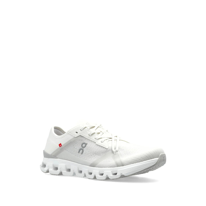 On Running Sneakers - Bianco | fbeb64a072d48cee53fa431fc02ee3a25cd164c5