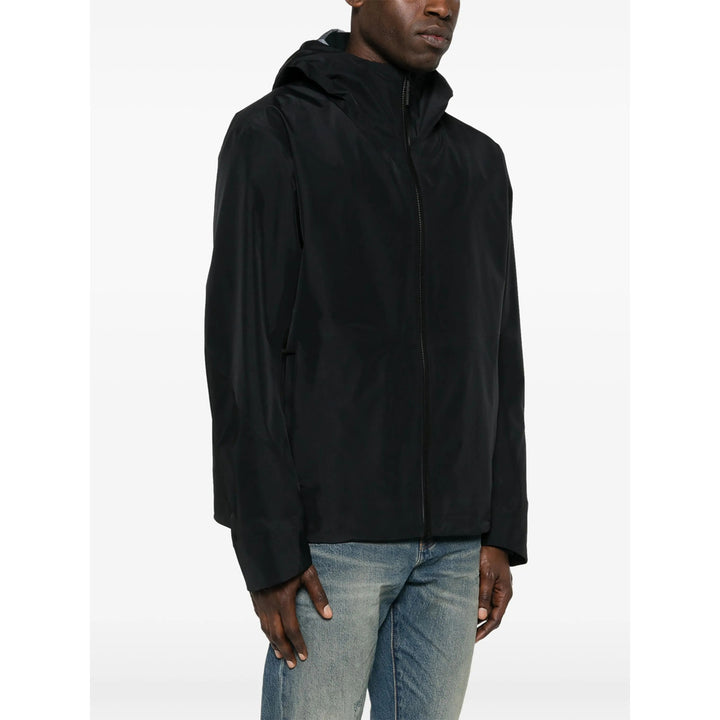 Veilance Outerwears - Nero | b19c5dbd8f299e74ff76d1f728520b6f74f03da4