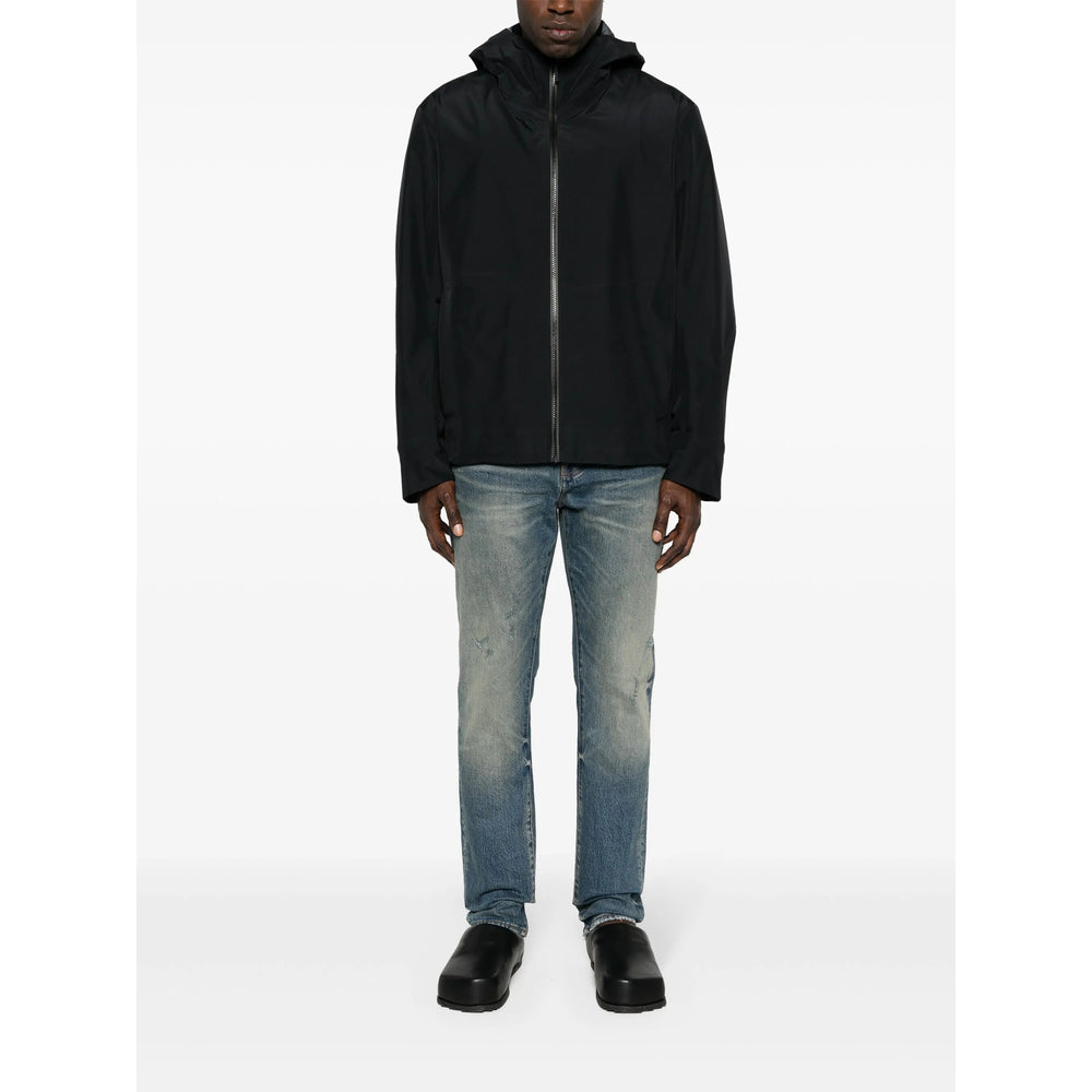 Veilance Outerwears - Nero | e316c4cddf0d53cedb11ad916156265876bdfa95