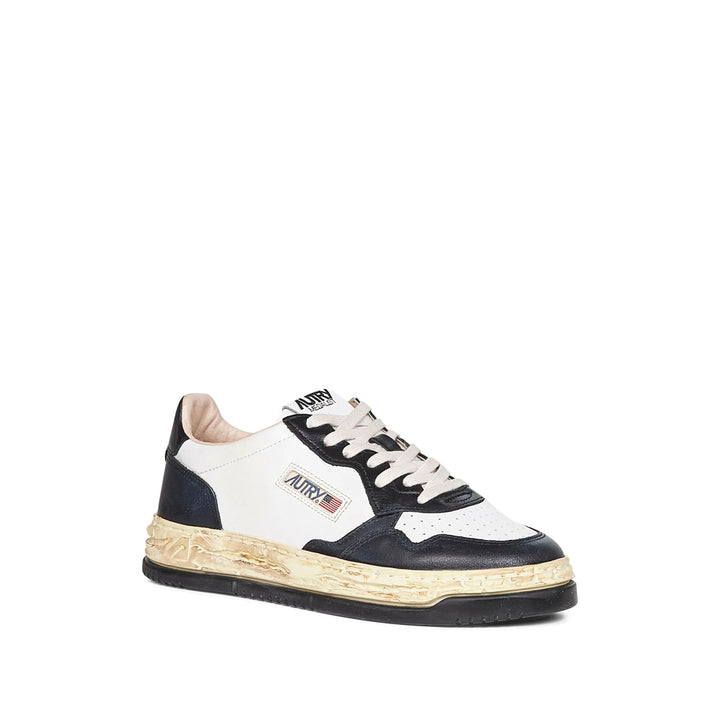 Maison Mihara X Autry Sneakers - Bianco, Nero | 89e2e1940725613e426eb8f3dc16db556ac786f1